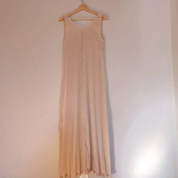 NEW Toteme Plisse Crinkled Scoop-Neck Maxi Dress in Cream Beige | size 32 / US 0 - Picture 11 of 14